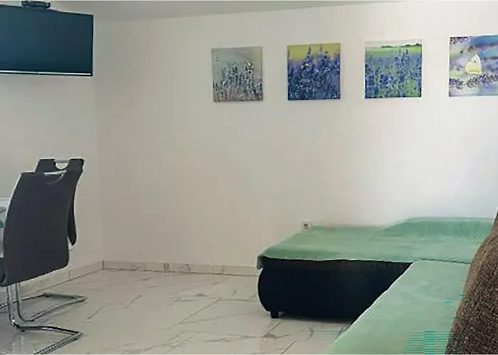 1 Bedroom Gorgeous In Appartement *