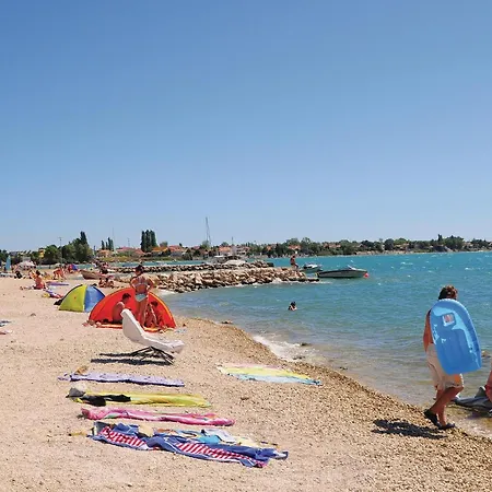 1 Bedroom Gorgeous In Apartman Vrsi