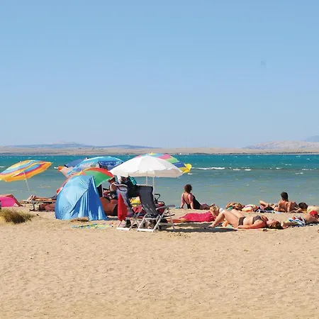 1 Bedroom Gorgeous In Apartman Vrsi