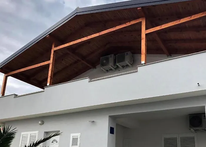 1 Bedroom Gorgeous In Apartmán Vrsi