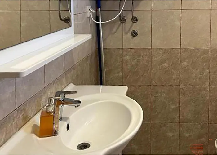 1 Bedroom Gorgeous In Апартаменты Врси