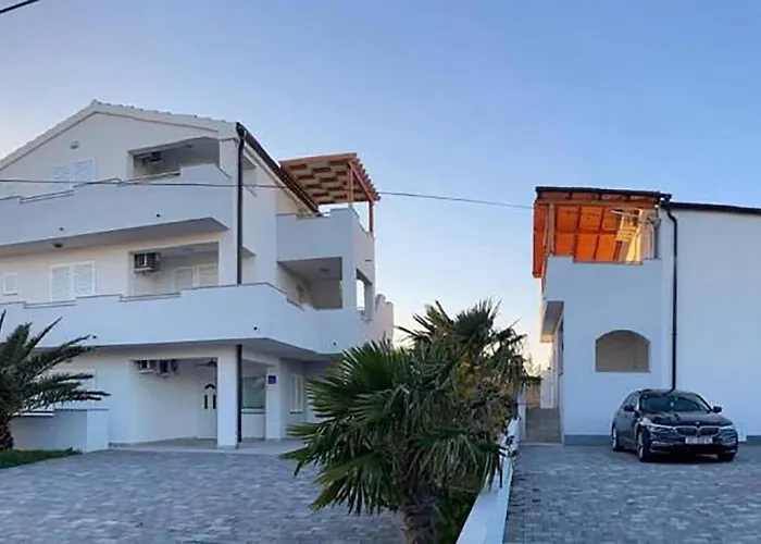 1 Bedroom Gorgeous In Apartmán Vrsi